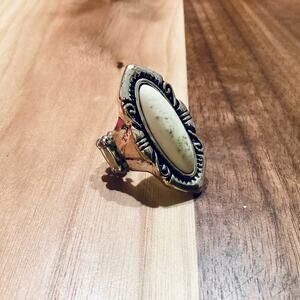 Paparazzi ♥ White Stretch Ring